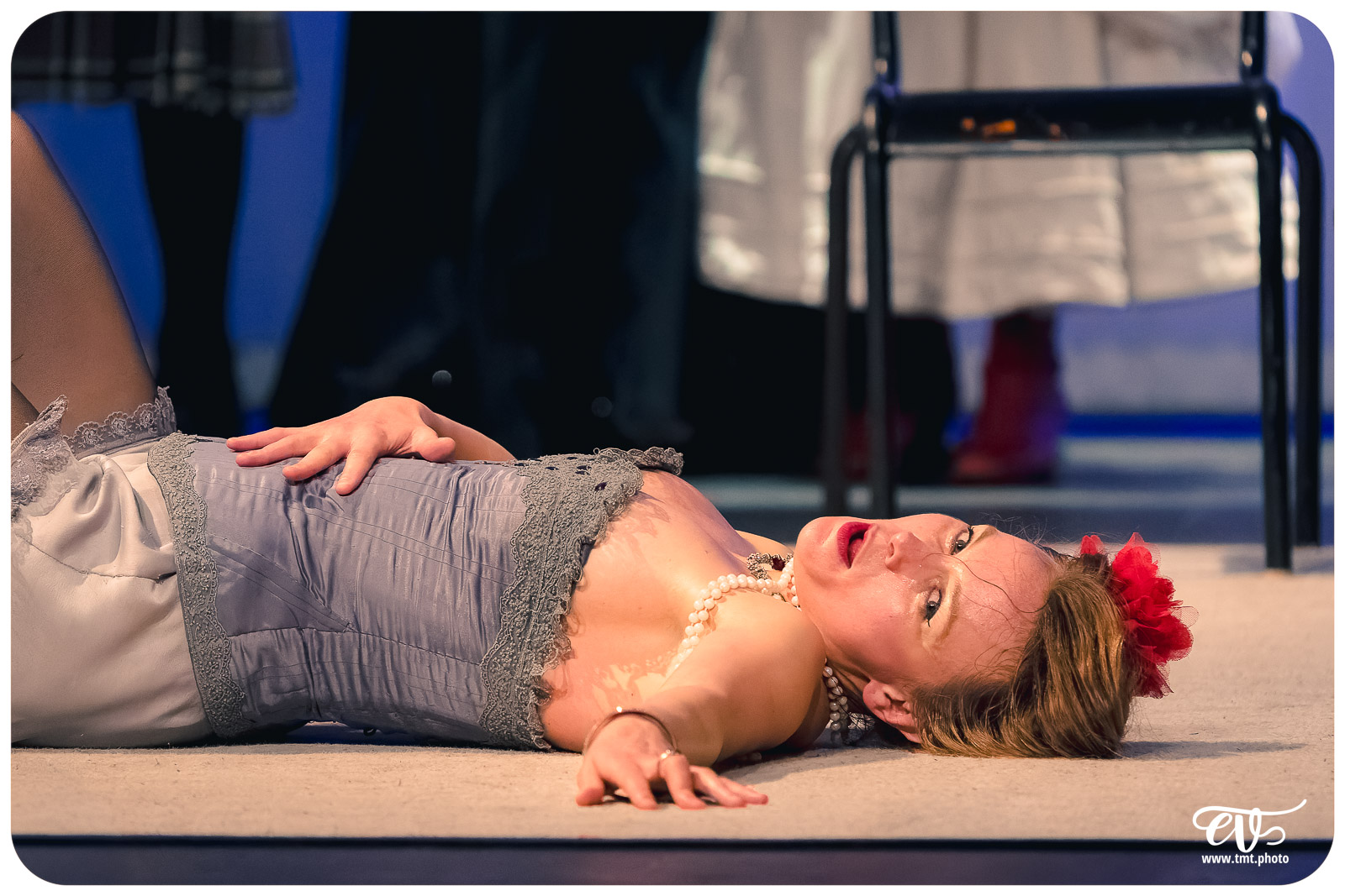 UN FIL A LA PATTE (CIE VIVA)